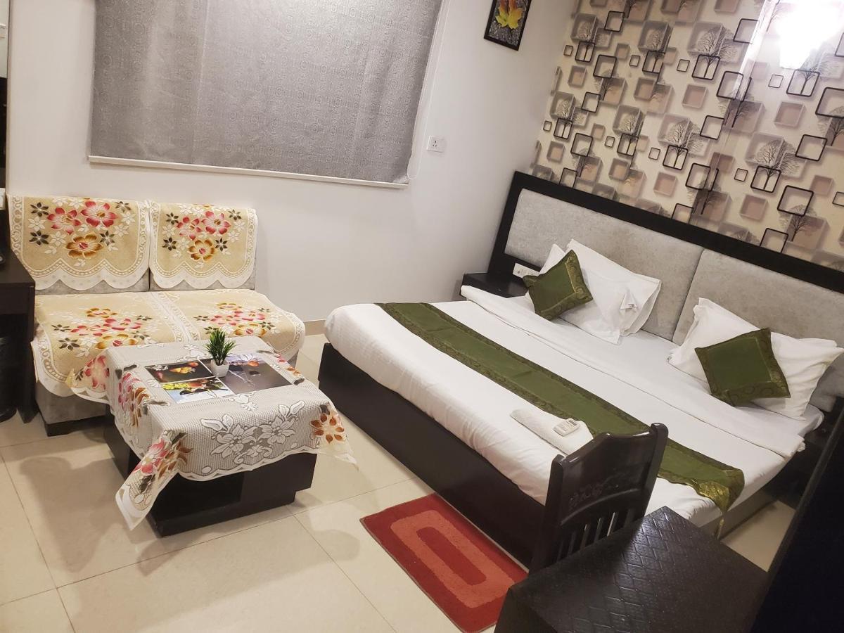 Hotel Aashiyana Inn New Delhi Eksteriør billede